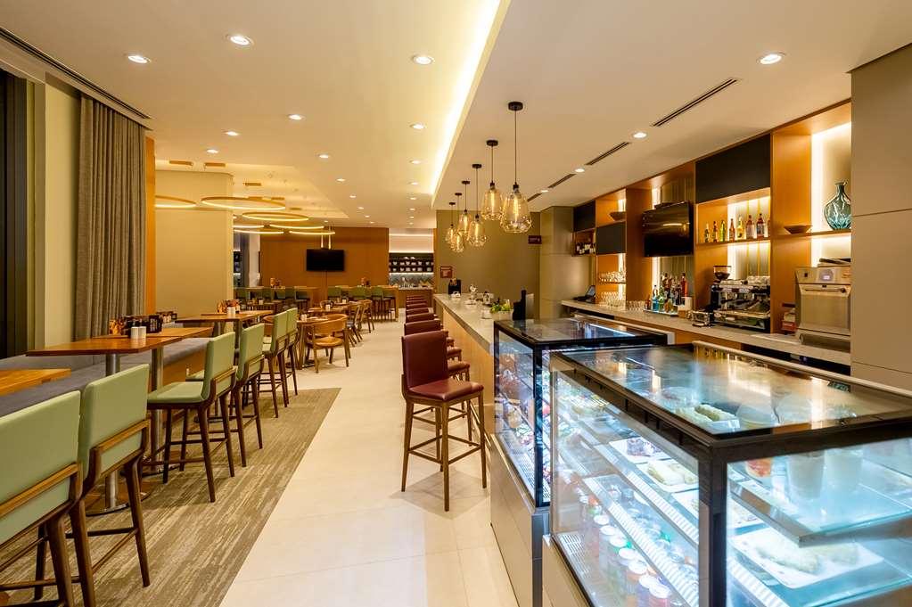 Hyatt Place Macaé Restaurant foto